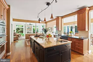 11308 Stonehouse Pl, Potomac Falls, VA 20165 - Photo 19