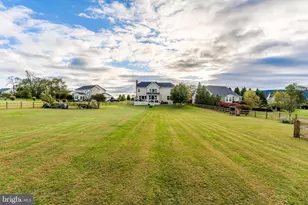 12080 Sunflower Field Pl, Lovettsville, VA 20180 - Photo 7