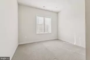 43186 Mongold Square, Ashburn, VA 20148 - Photo 23