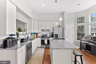 20510 Willoughby Square, Sterling, VA 20165 - Photo 7