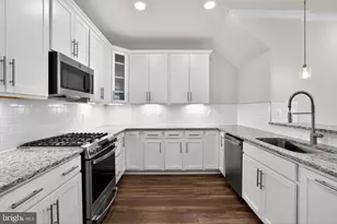 45087 Cappamore Terrace, Sterling, VA 20166 - Photo 9