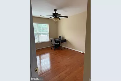 20900 Butterwood Falls Terrace, Sterling, VA 20165 - Photo 17