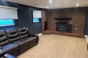 304 E Gordon Street E, Sterling, VA 20164 - Photo 13