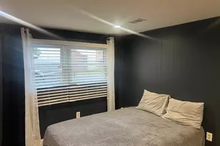 304 E Gordon Street E, Sterling, VA 20164 - Photo 15