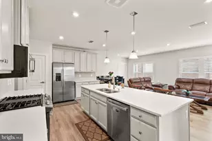 46270 Mount Allen Ter, Sterling, VA 20164 - Photo 3