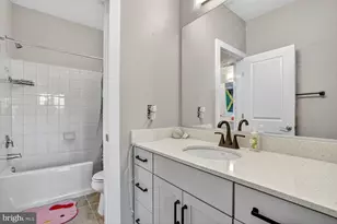 40925 Arcadian Pond Ct, Aldie, VA 20105 - Photo 21