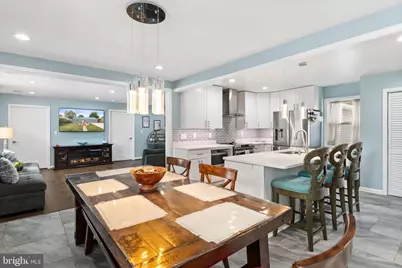 608 NE Blue Ridge Avenue NE, Leesburg, VA 20176 - Photo 1