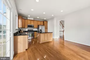 25480 Schooley Mill Terrace, Chantilly, VA 20152 - Photo 15