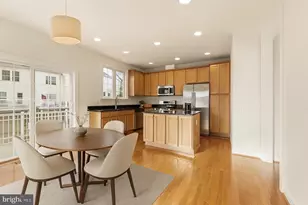 25480 Schooley Mill Terrace, Chantilly, VA 20152 - Photo 13