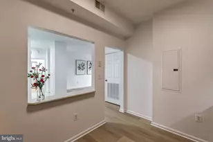 19355 Cypress Ridge Terrace, Leesburg, VA 20176 - Photo 13