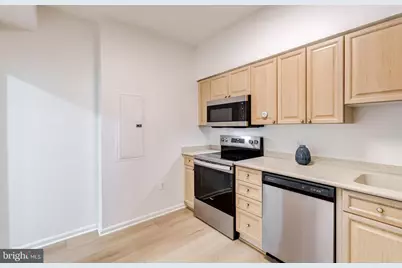 19355 Cypress Ridge Terrace #114, Leesburg, VA 20176 - Photo 7