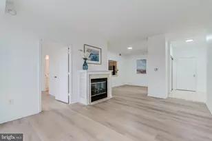 19355 Cypress Ridge Terrace, Leesburg, VA 20176 - Photo 9