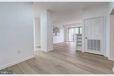 19355 Cypress Ridge Terrace #114, Leesburg, VA 20176 - Photo 5