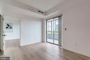 19355 Cypress Ridge Terrace, Leesburg, VA 20176 - Photo 11