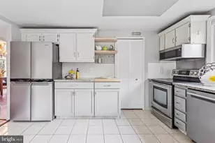 126 Hillsdale Dr, Sterling, VA 20164 - Photo 23