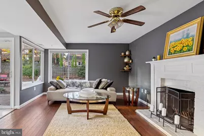 126 Hillsdale Drive, Sterling, VA 20164 - Photo 17