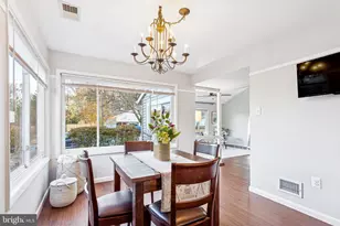 126 Hillsdale Dr, Sterling, VA 20164 - Photo 13