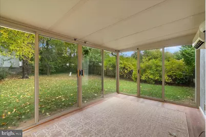 314 E Staunton Avenue E, Sterling, VA 20164 - Photo 23