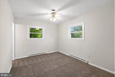 314 E Staunton Avenue E, Sterling, VA 20164 - Photo 15