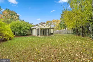 314 E Staunton Ave E, Sterling, VA 20164 - Photo 3