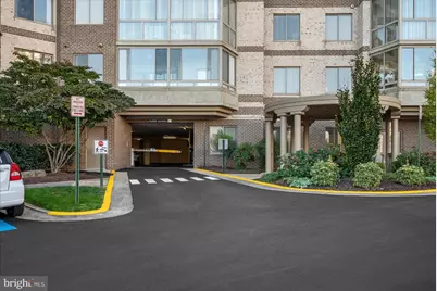 19375 Cypress Ridge Terrace #207, Leesburg, VA 20176 - Photo 31