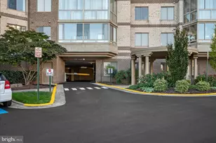 19375 Cypress Ridge Terrace, Leesburg, VA 20176 - Photo 31