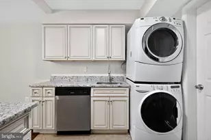 1043 Margate Ct, Sterling, VA 20164 - Photo 17