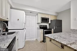 1043 Margate Ct, Sterling, VA 20164 - Photo 13