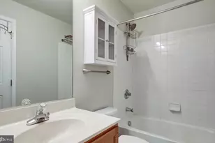 25167 Femoyer Terrace, Chantilly, VA 20152 - Photo 13