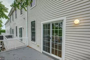 25167 Femoyer Terrace, Chantilly, VA 20152 - Photo 9
