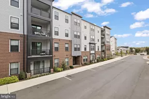 23688 Bolton Cres Terrace, Ashburn, VA 20148 - Photo 5