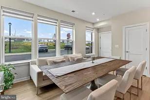 20328 Newfoundland Sq, Ashburn, VA 20147 - Photo 9
