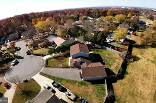 503 S Maple Ct, Sterling, VA 20164 - Photo 37