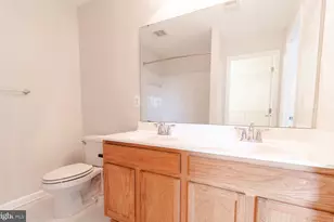 42999 Edgewater St, Chantilly, VA 20152 - Photo 25