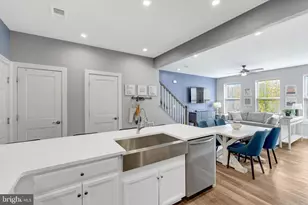 1130 Madeira Terrace SE, Leesburg, VA 20175 - Photo 11