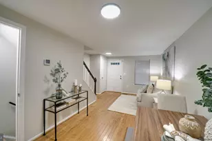 3 Palmer Ct, Sterling, VA 20165 - Photo 3