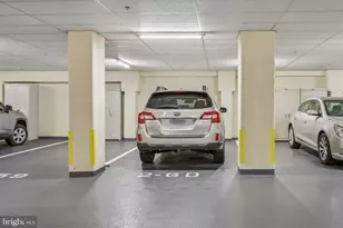 19375 Cypress Ridge Terrace, Leesburg, VA 20176 - Photo 41