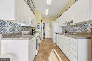 19375 Cypress Ridge Terrace, Leesburg, VA 20176 - Photo 17