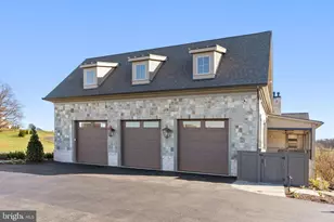 22955 Montjoy Ct, Leesburg, VA 20175 - Photo 11