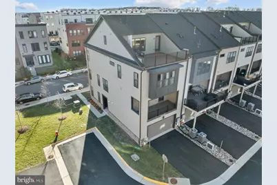 22962 Sullivans Cove Square, Brambleton, VA 20148 - Photo 5