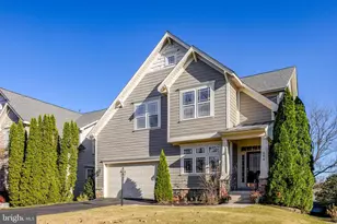 286 Ariel Dr NE, Leesburg, VA 20176 - Photo 1