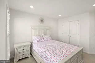 23491 Epperson Square, Brambleton, VA 20148 - Photo 33