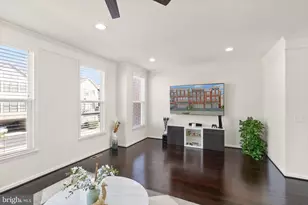 23491 Epperson Square, Brambleton, VA 20148 - Photo 21