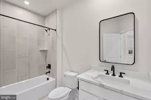 42119 Picasso Sq, Ashburn, VA 20148 - Photo 25