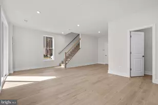 42119 Picasso Sq, Ashburn, VA 20148 - Photo 35