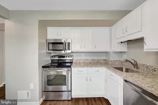 30 Quincy Ct, Sterling, VA 20165 - Photo 9