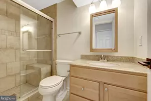 30 Quincy Ct, Sterling, VA 20165 - Photo 33