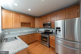 42724 Rolling Rock Square, Chantilly, VA 20152 - Photo 9