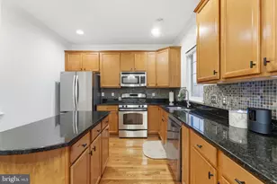 43911 Eastgate View Drive, Chantilly, VA 20152 - Photo 29