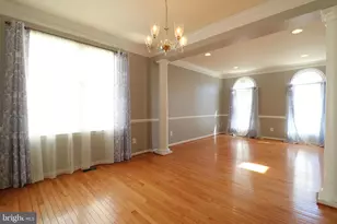 25497 Carrington Dr, Chantilly, VA 20152 - Photo 5